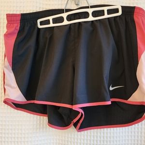 Nike womens dri-fit running tempo shorts XXL black/pink